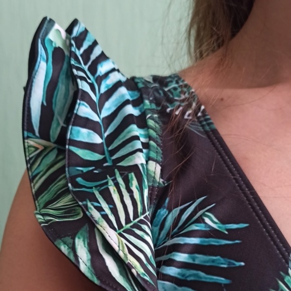 “The Robyn” Island One Shoulder Ruffle Swimsuit - Picture 6 of 6